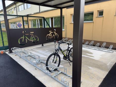 Kolesarnica pri OŠ Šmarje pri Jelšah